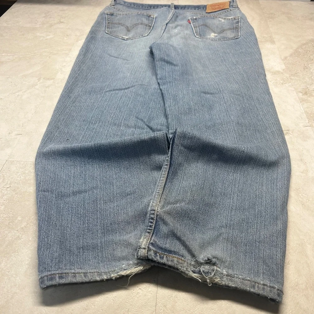 Levis 560 Comfort Fit Jeans Light Wash Mens W36 L30 Distressed Baggy Denim 0752